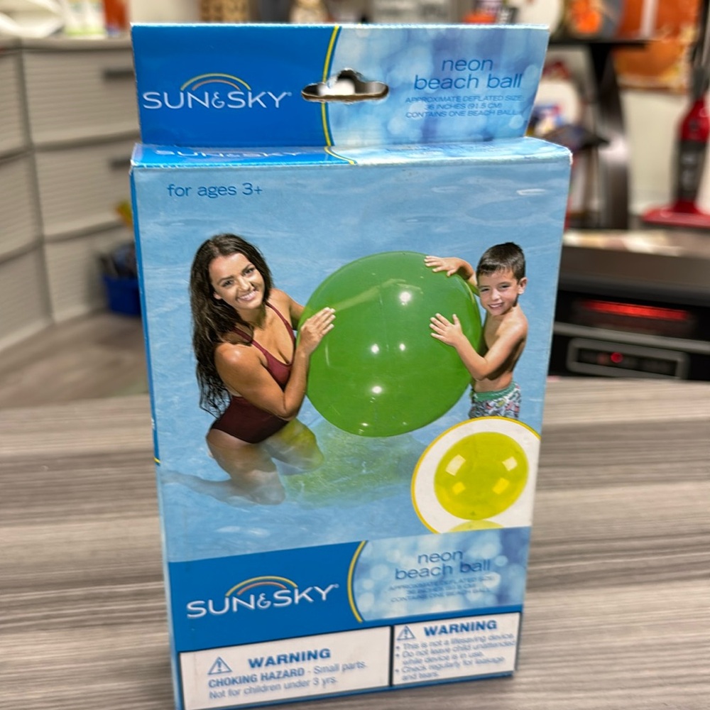 Sun & Sky neon beach ball 36 inches new in excellent condition